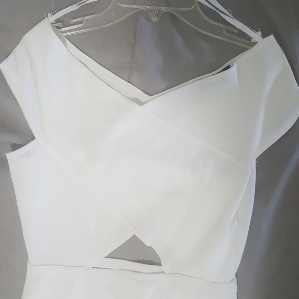 Dress - Picture 2 of 3